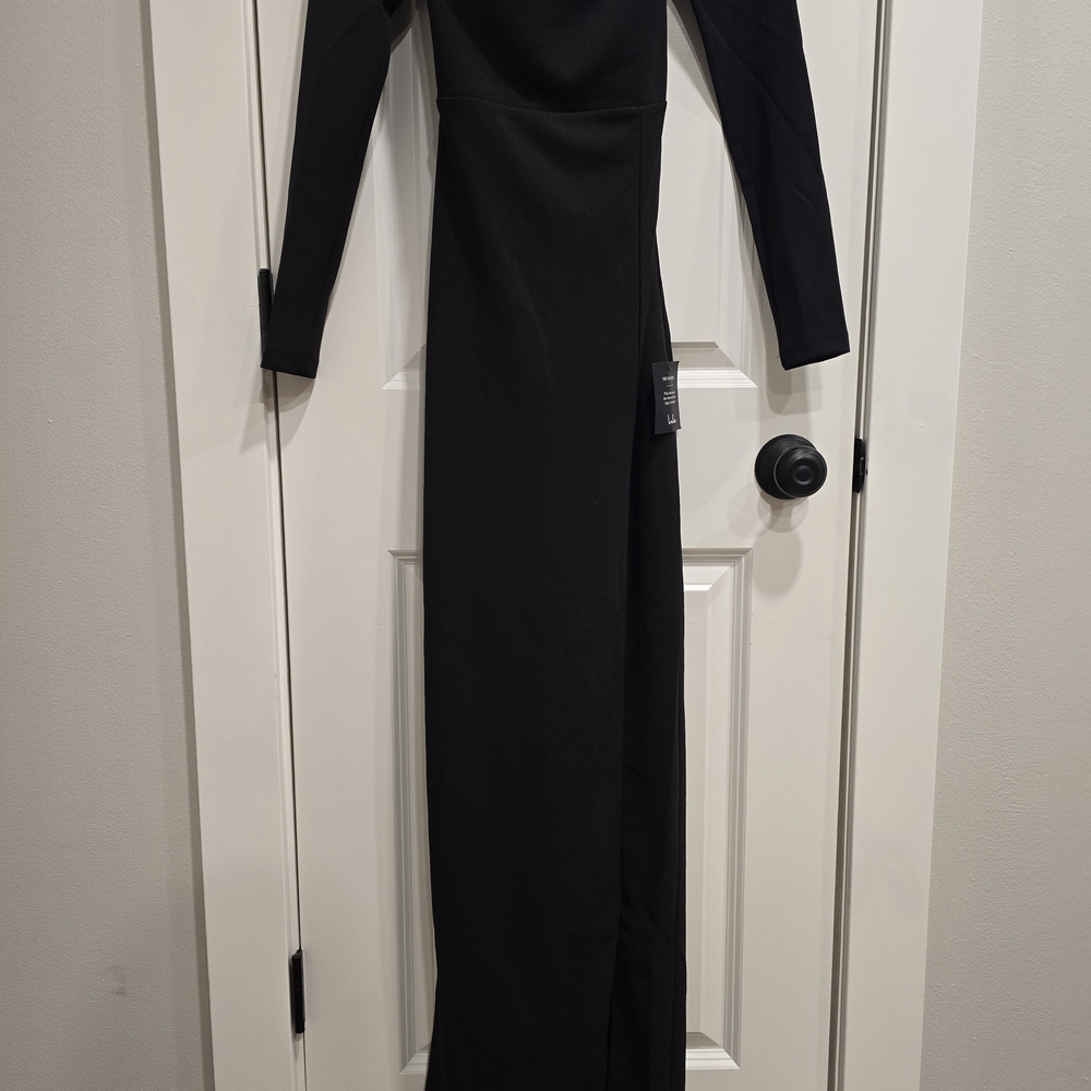 Classic Allure Black Off-the-Shoulder Long Sleeve Maxi Dress - Picture 4 of 5